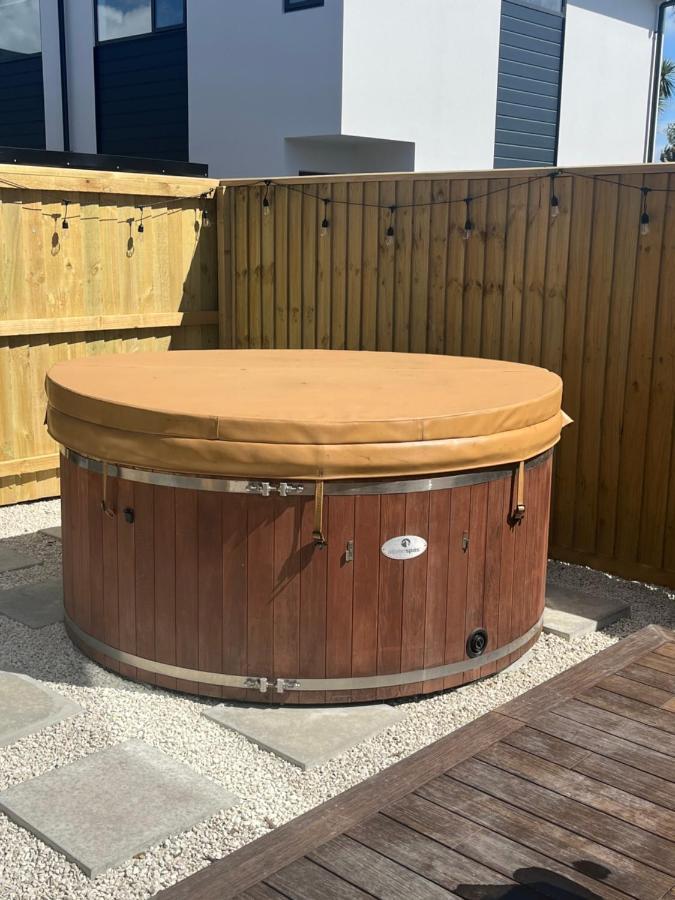 Apartament Cozy Retreat With Hot Tub Christchurch Zewnętrze zdjęcie